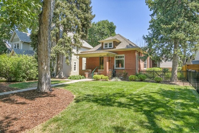 Building Photo - ONE block to OBSERVATORY PARK! great DU lo...