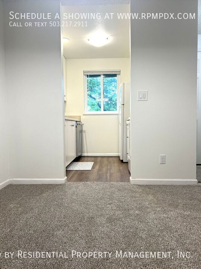 Building Photo - 12618 NW Barnes Rd