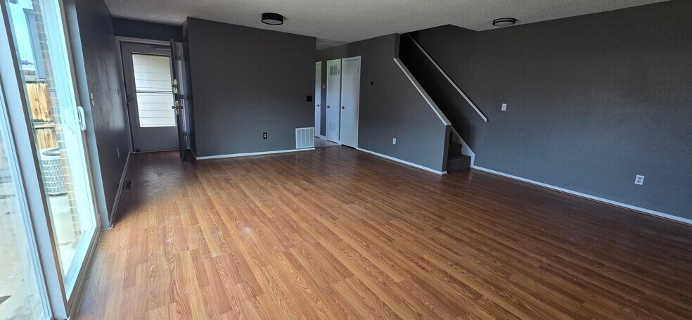 Building Photo - 8047 Wolff St