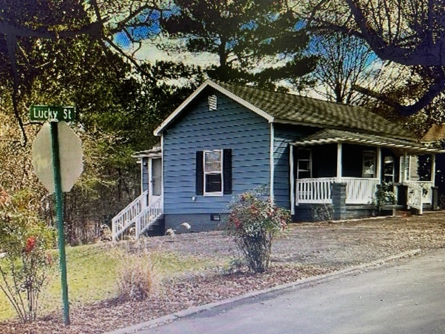 Building Photo - Adorable Easley Home