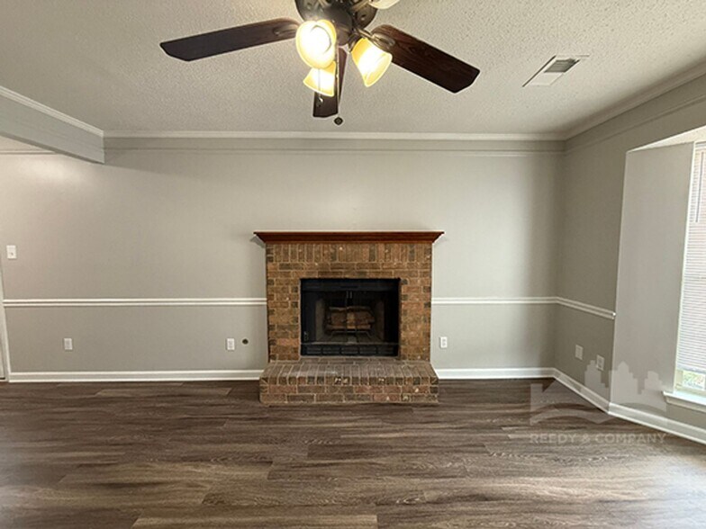 Building Photo - 5850 Grassy Valley Dr