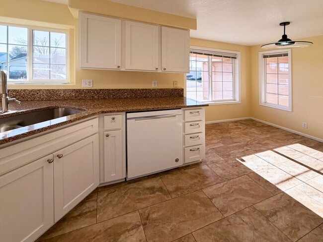 Building Photo - 1378 T St