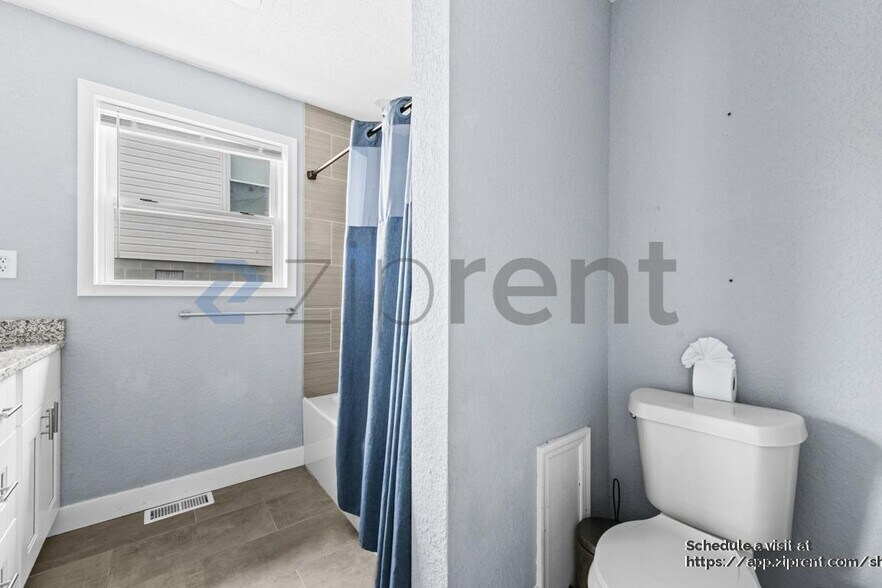 Building Photo - 965 W Ocean View Ave