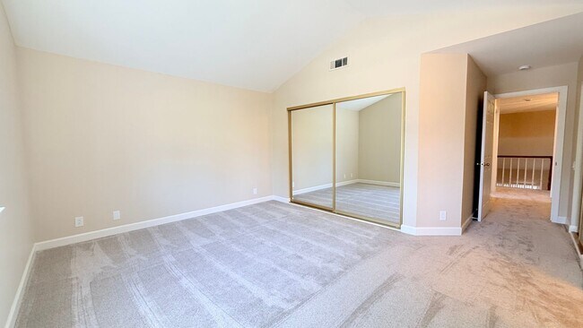 Building Photo - 1100 Sunshine Cir
