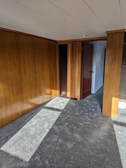 Building Photo - 37 Hurbane St