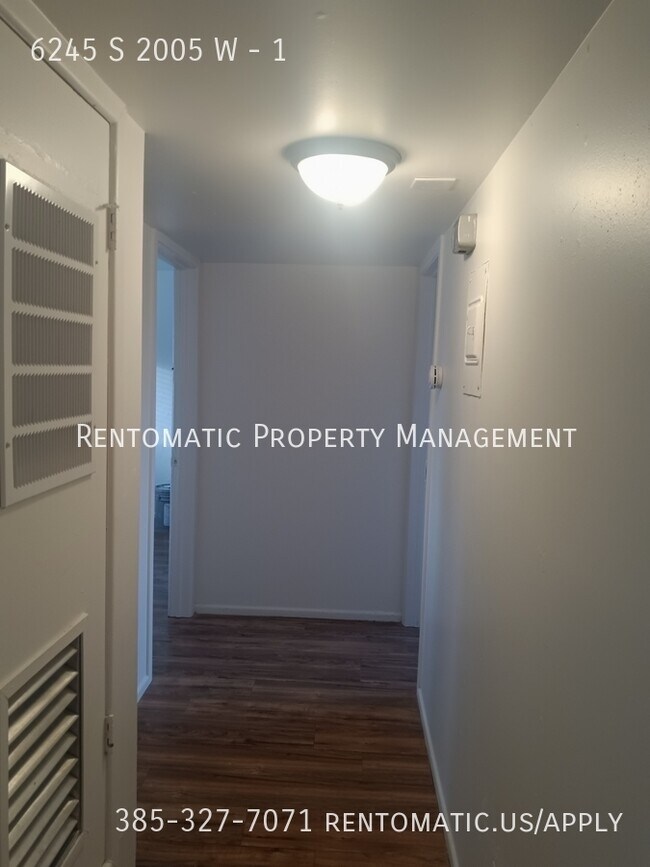 Building Photo - 6245 S 2005 W-1