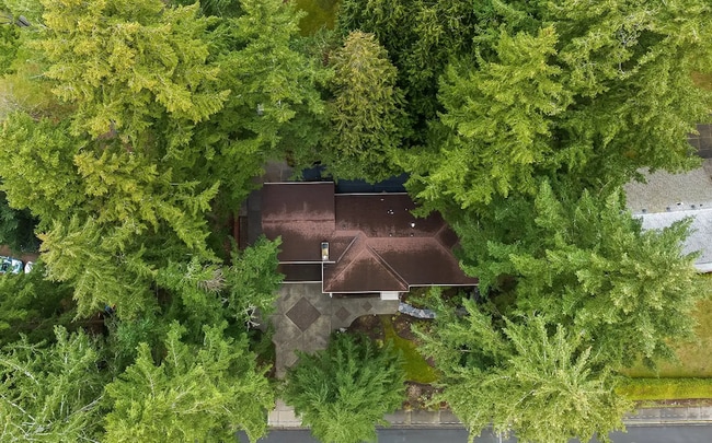 Building Photo - 12030 NE 144th St