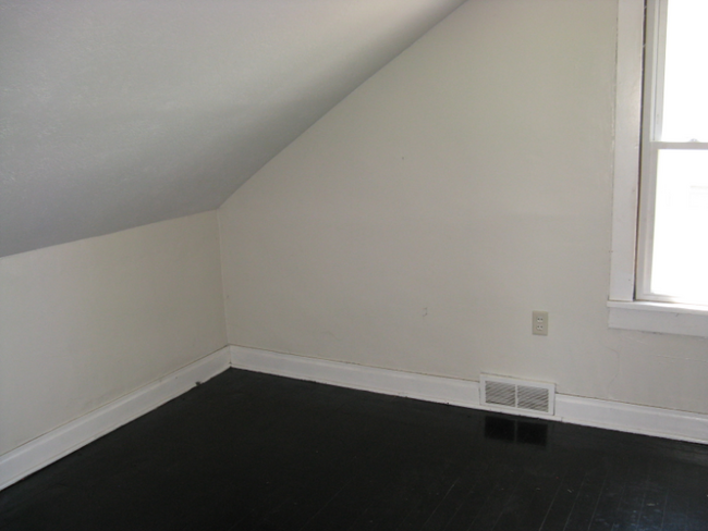 Building Photo - 1159 Walnut St