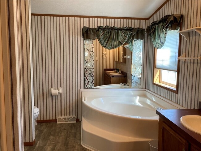 Building Photo - 1447 Rochester St