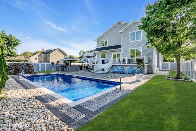 Building Photo - 243 Overbrook Ave