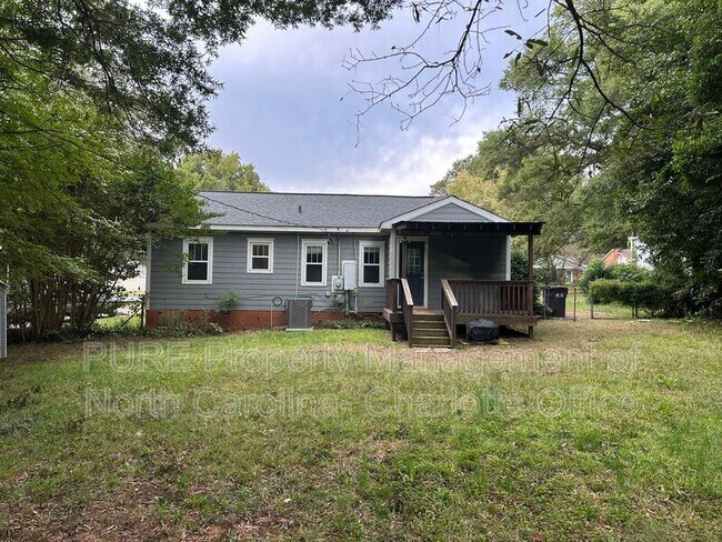 Building Photo - 2615 Ashley Rd