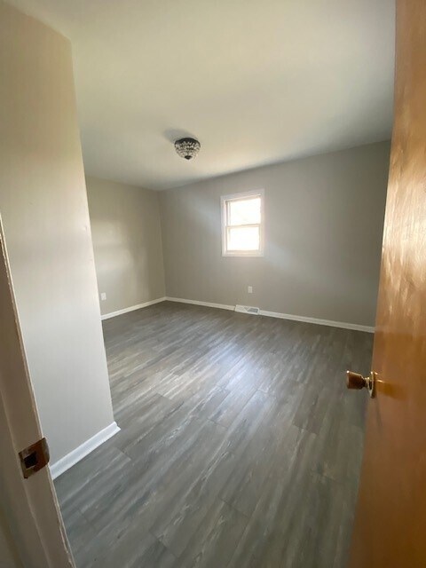 Building Photo - 507 Broadway