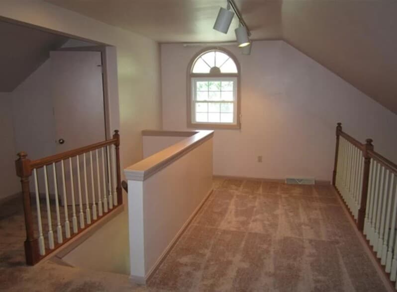 Lofted Bedroom 2 w/ Closet + Full Bath - 213 Crescent Dr