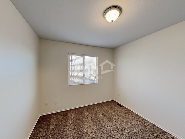 Building Photo - 11762 Elizabeth Cir