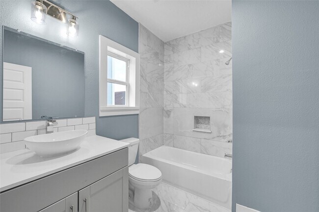 Building Photo - 4306 New Orleans St