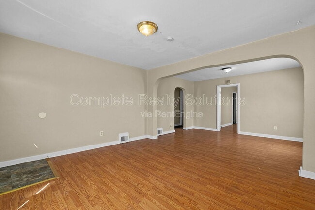 Building Photo - 7157 Garesche Ave