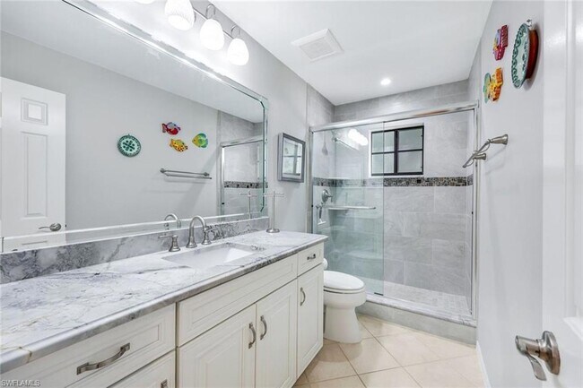 Building Photo - 6555 Valen Way