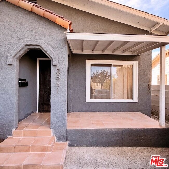 Building Photo - 3659 6th Ave