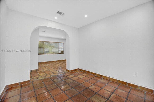 Building Photo - 7941 SW 37th Terrace