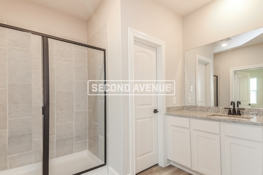 Building Photo - 832 Jackel Dr