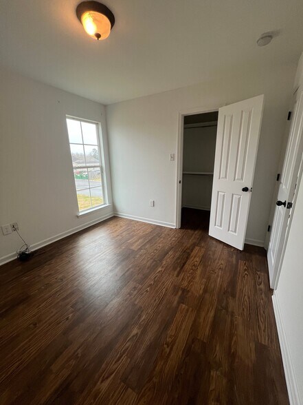 Building Photo - 15155 LA-44