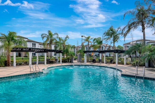 Building Photo - Remodeled and Upgraded -2nd Floor - 1 Bed 1 Bath Condo For Lease