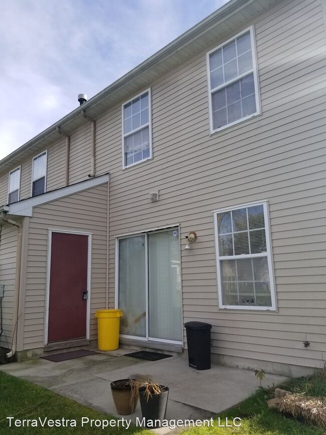 Building Photo - 3 br, 1.5 bath House - 4008 Tall Pines