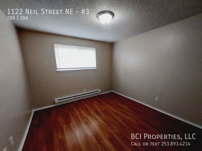 Building Photo - 1122 Neil St NE