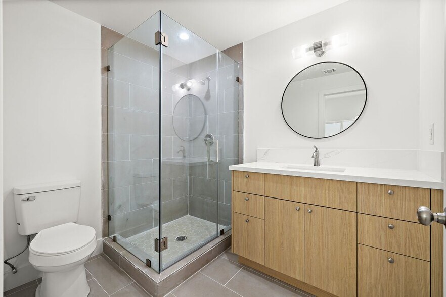 Building Photo - 5649 Case Ave