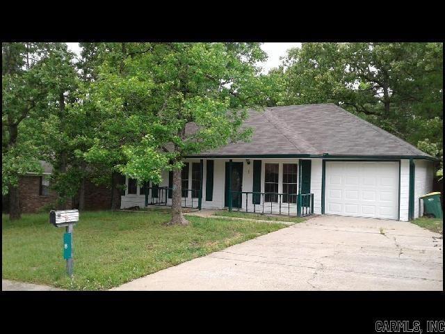 Primary Photo - 8 Foxgrove Ln