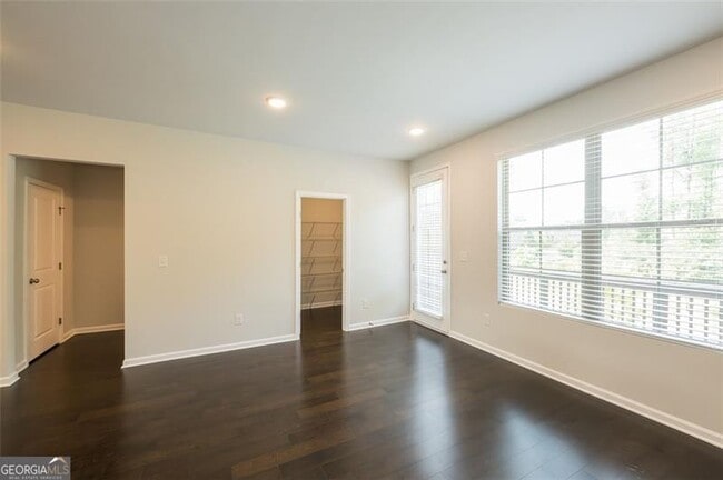 Building Photo - 2182 Talmai Dr