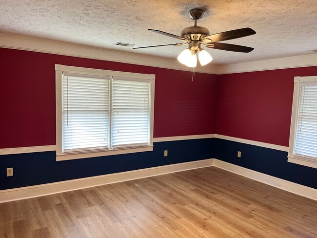 Building Photo - Open House Available 1/30/26 @5:30PM Until 6PM Charming 3-Bedroom Home with Multiple Fireplaces i...