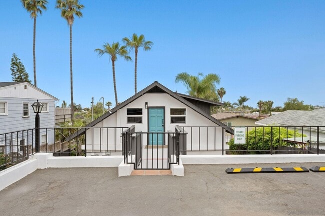 Primary Photo - 217 N Granados Ave