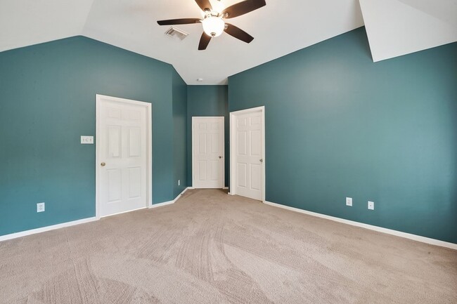 Building Photo - 2119 Palm Castle Dr