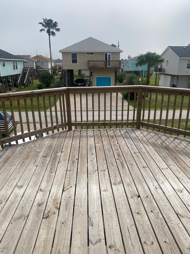 Building Photo - 16712 Fletcher Christian