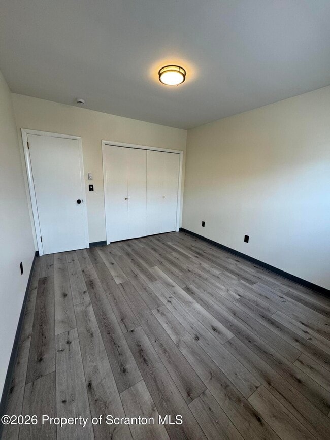 Building Photo - 615 3rd St