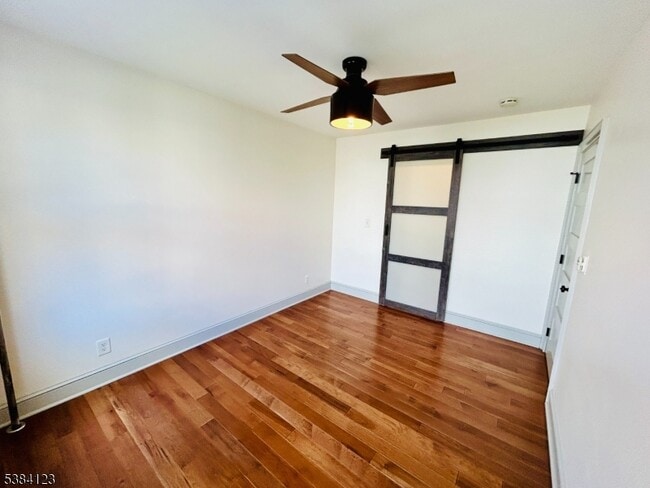 Building Photo - 60 James St