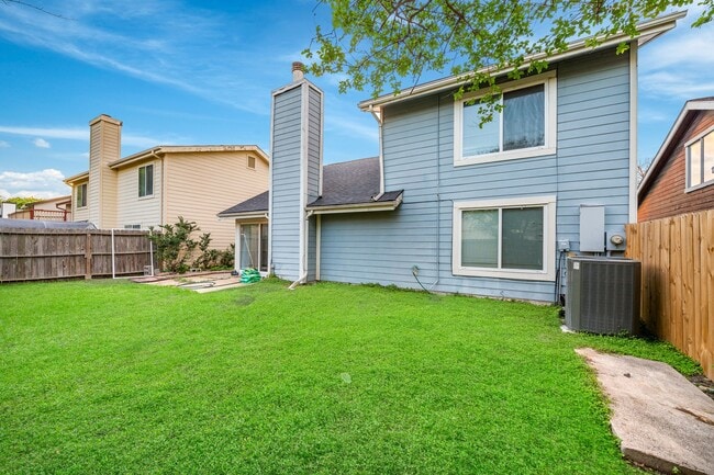 Building Photo - 13619 Braeswest Dr