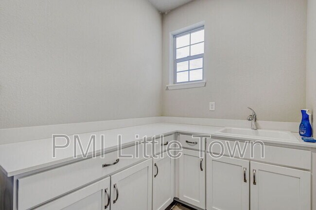 Building Photo - 8214 Superior Cir