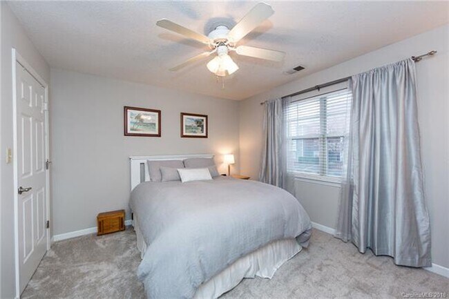 Building Photo - 525 Olmsted Park Plz