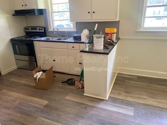 Building Photo - 2008 Beverly Rd