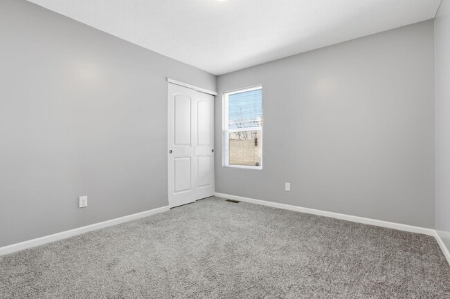 Building Photo - 511 Anthem St