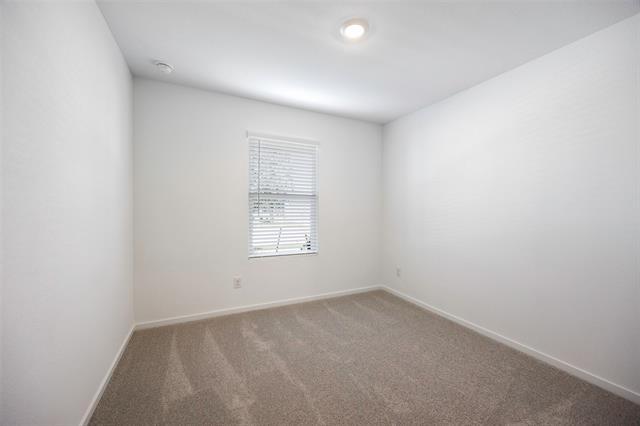 Building Photo - 1617 Parlier St