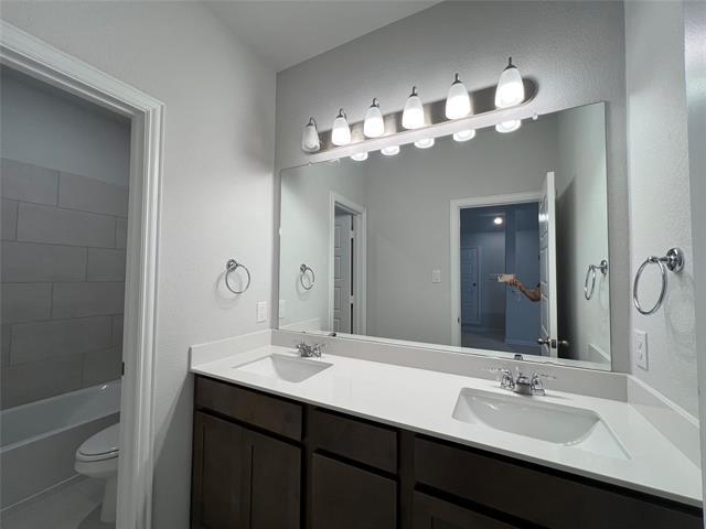 Building Photo - 3033 Burwick Ln