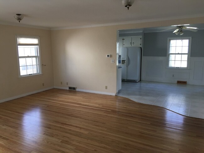 Building Photo - Beautiful, Unique 4 Bedroom Home for Rent
