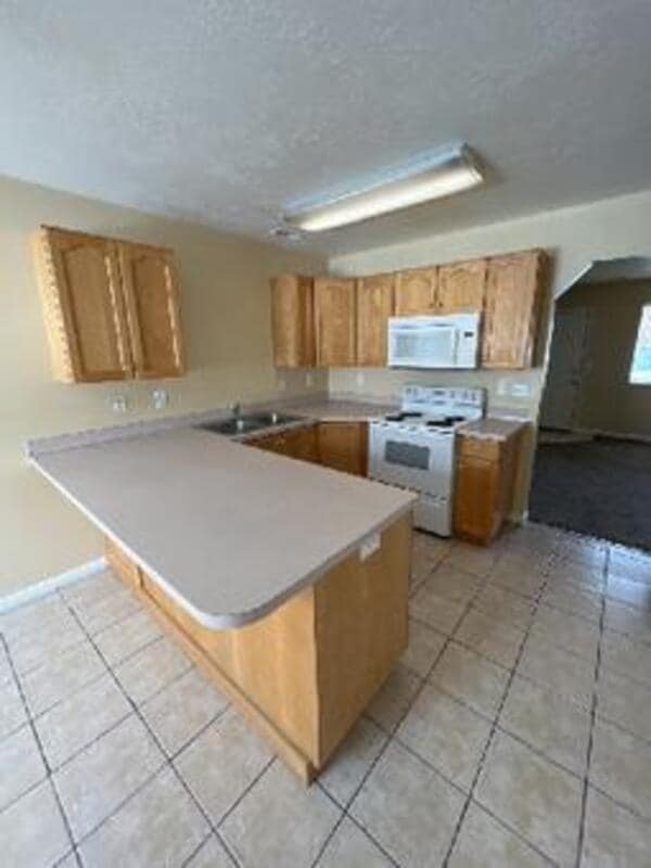 Building Photo - 545 W 350 N