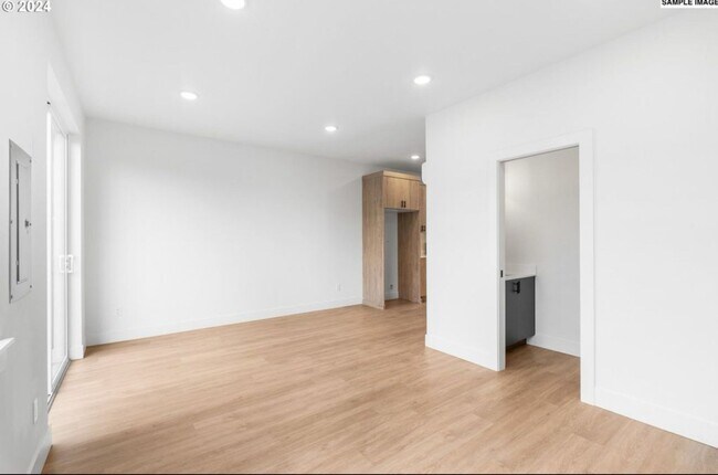Building Photo - 2373 SE 135th Ave