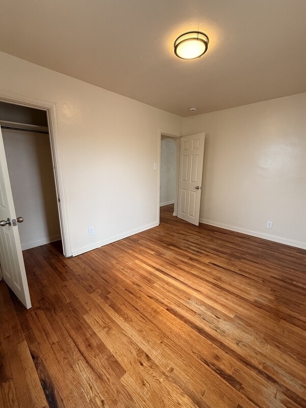 Building Photo - 1906 8th St