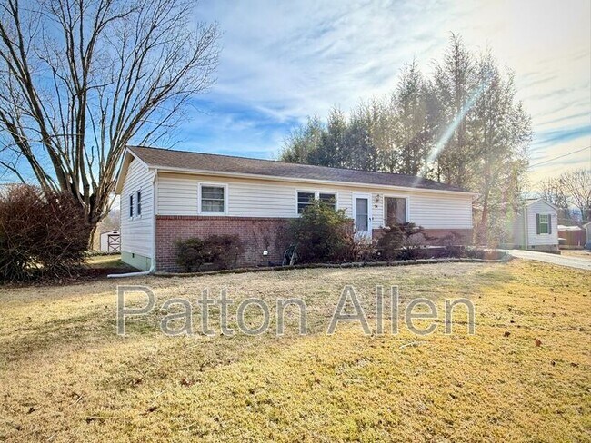 Building Photo - 74 Oakdale Dr