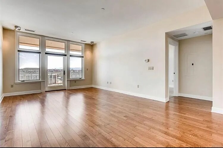 Building Photo - 7220 W Bonfils Pl